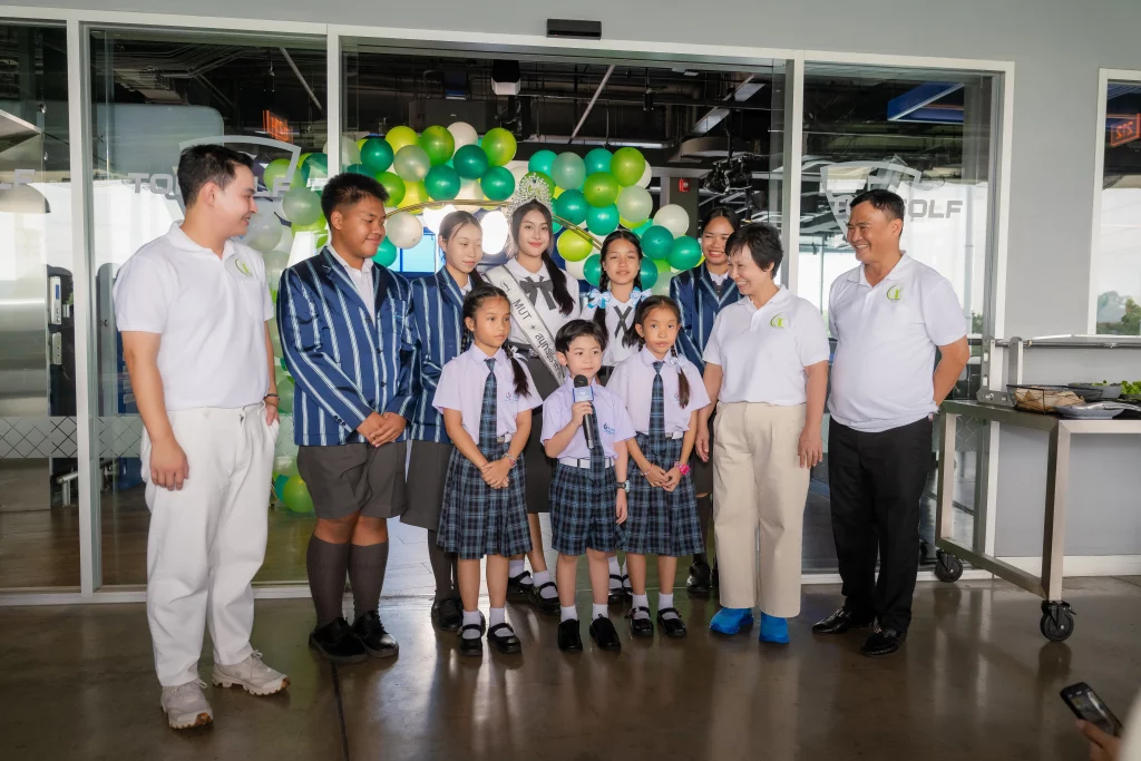 One Swing One Smiles เพื่อการศึกษา