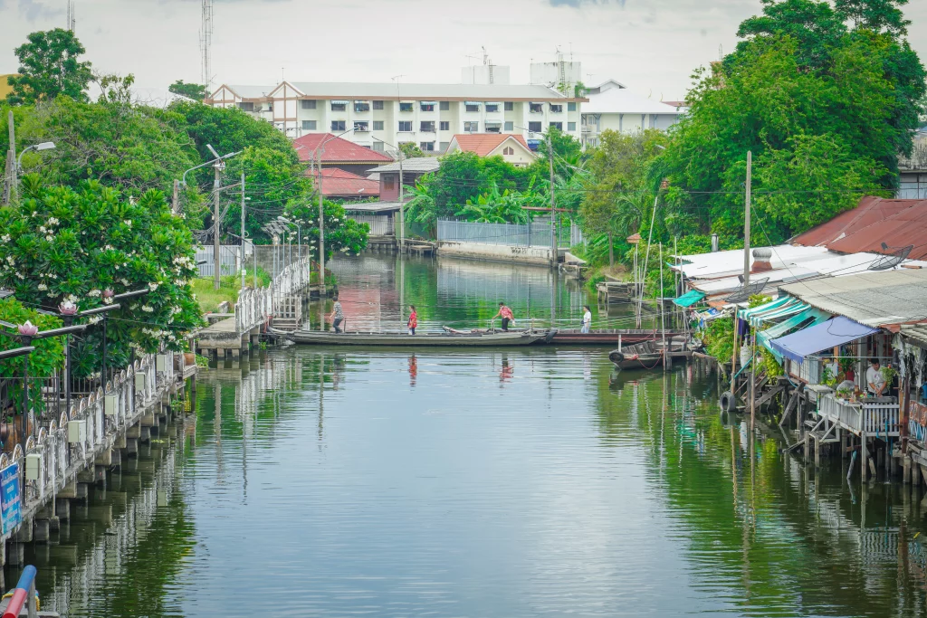 ตลาดน้ำโบราณบางพลี