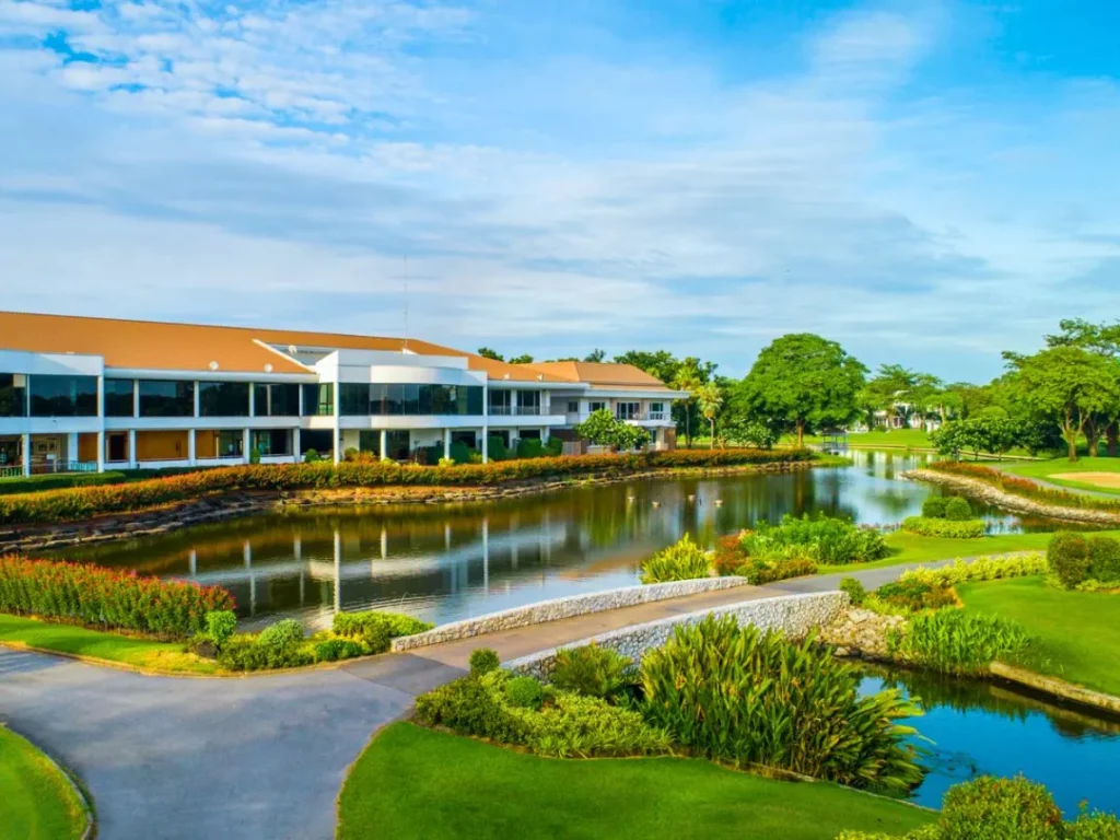 The Royal Golf & Country Club