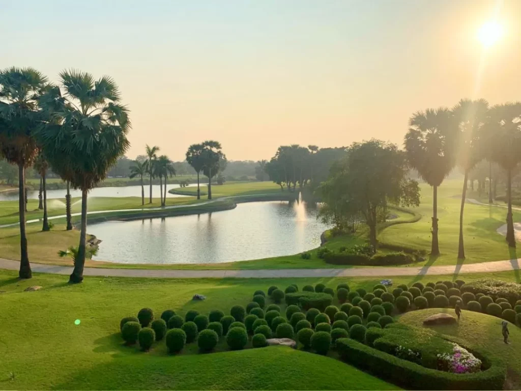 เลควูด คันทรี่คลับ (Lakewood Country Club)