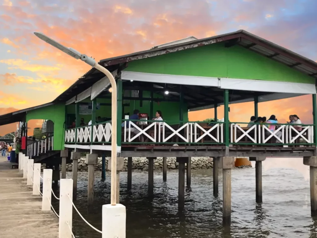 ร้านอาหาร ขอบฟ้า ลาตะวัน (Khobfah Latatwan)