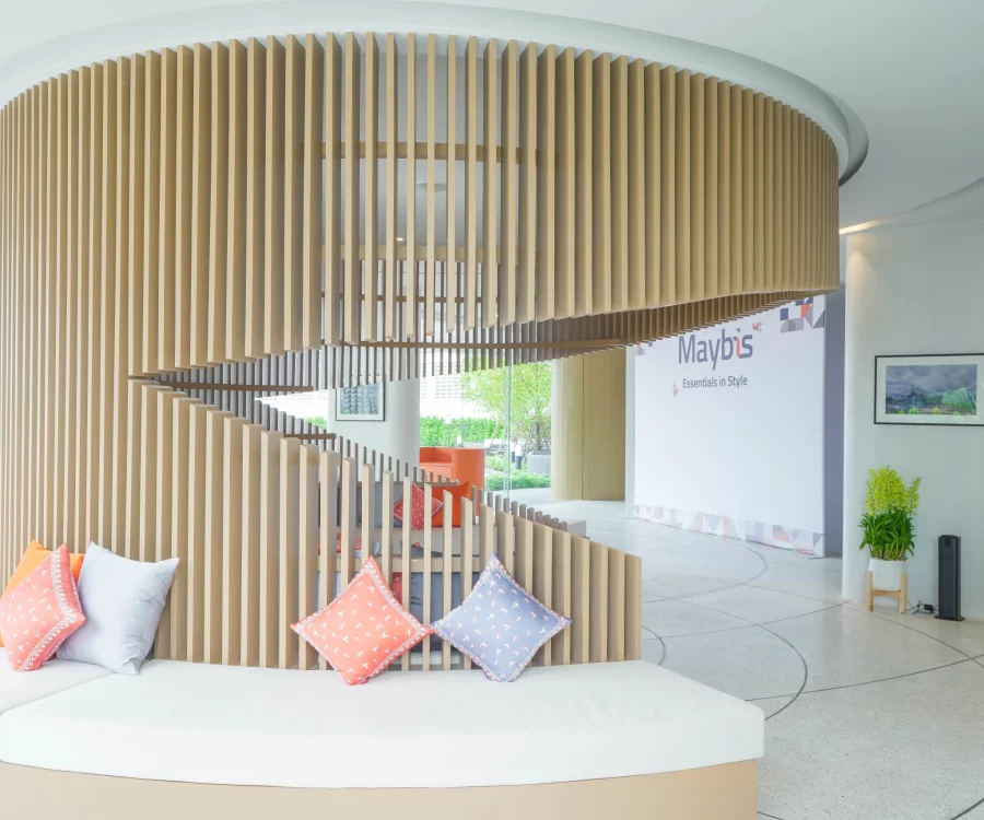 Lobby & Business Center